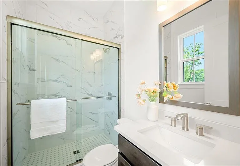 2815 Medford Dr — Photo 23