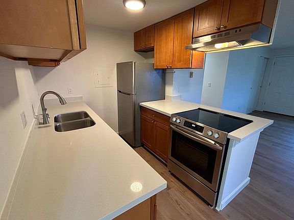2nd image of 230 E 36th St #A