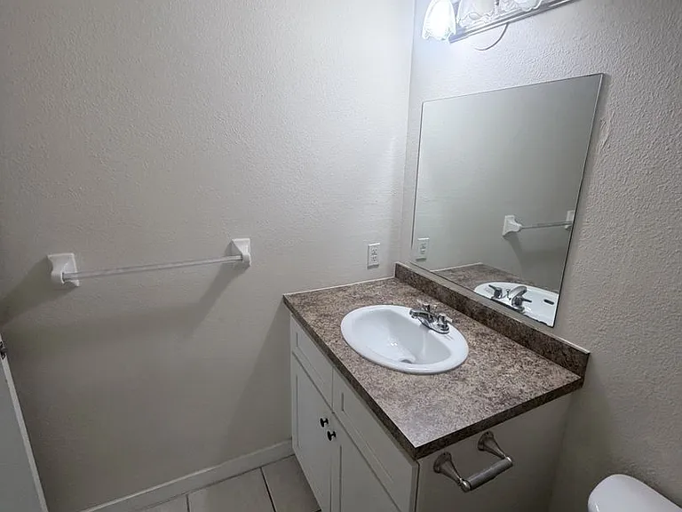5004 Chiquita Blvd S — Photo 33
