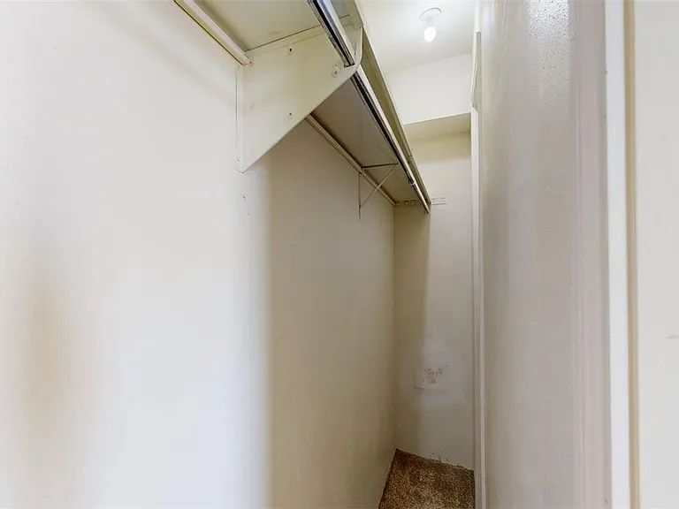 904 University Oaks Blvd #20 — Photo 13