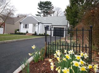 101 Bogert Rd, River Edge, NJ 07661