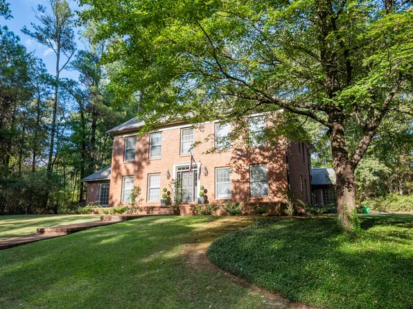 1600 Seminole Dr, Columbus, MS 39705