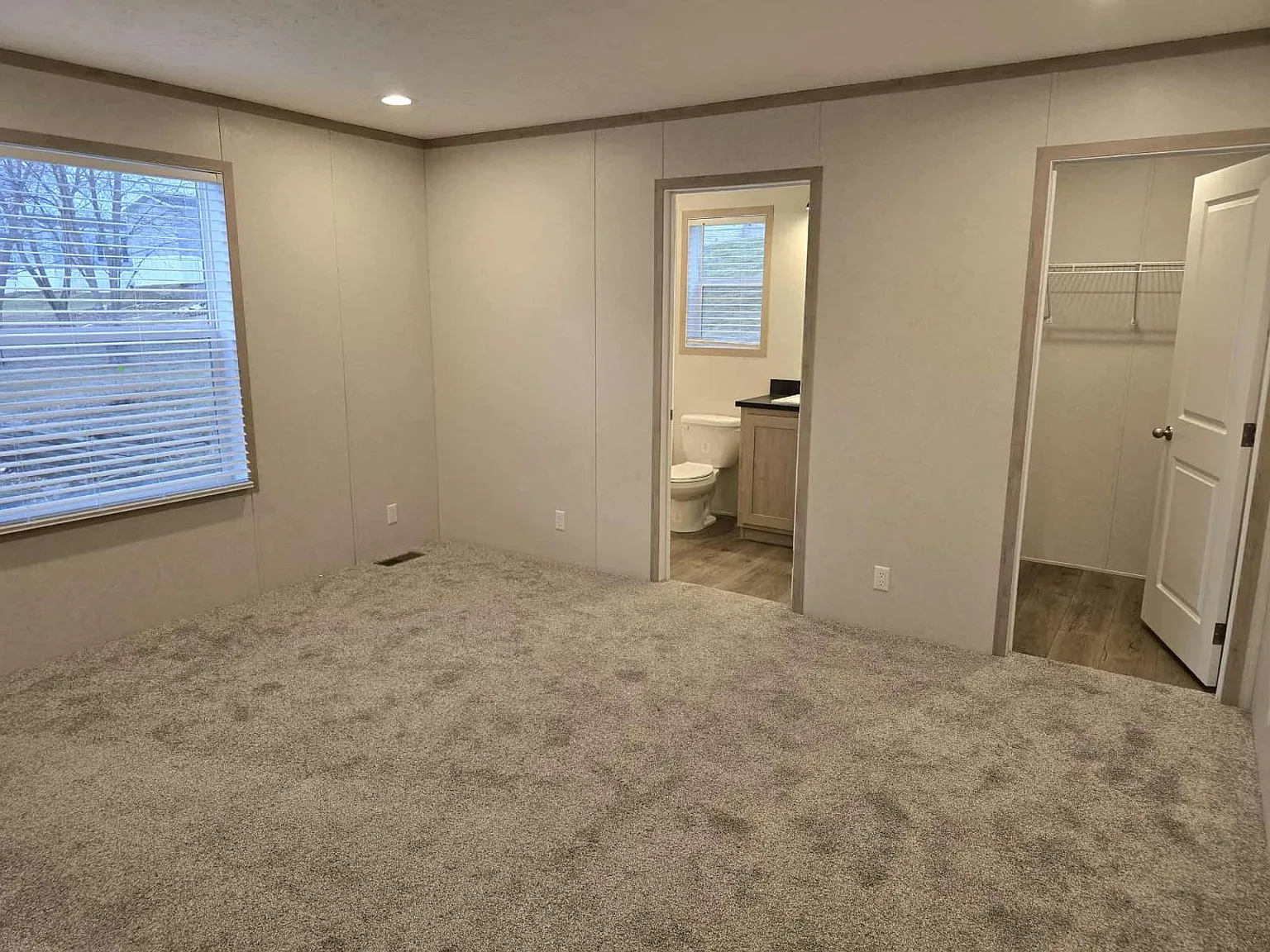 3 bed, 2.0 bath, 1120 sqft, $995 — Photo 4