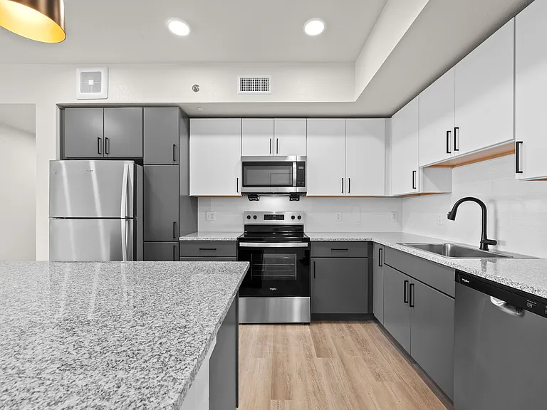 Residences at Willow Park Flats — Photo 35