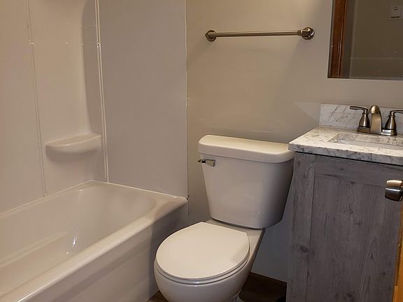 1831 Bathroom_11062019