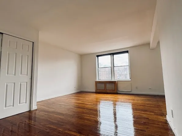 144-30 Roosevelt Avenue image 2 of 9