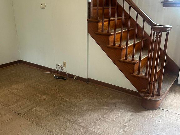 4th image of 1051 N Broad St