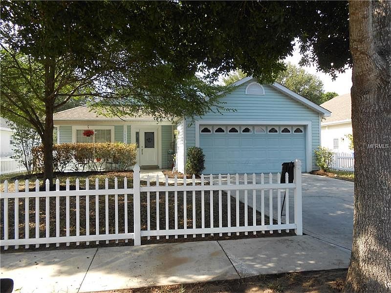 1st image of 1607 Poinsettia Way