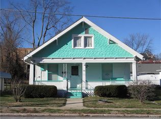 1106 Lyon St, Hannibal, MO 63401