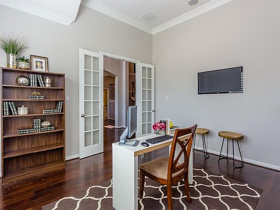 4th image of 3314 Saint Charles Ct