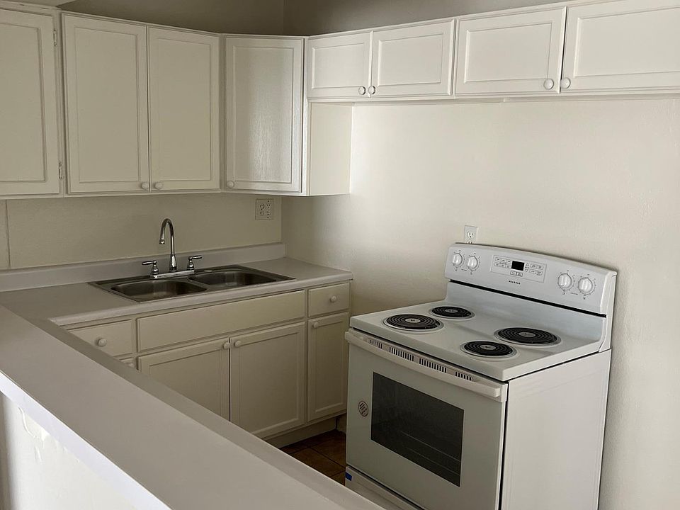 1st image of 7055 Lennox Ave #252