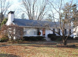 120 S Hampton Rd, Louisville, KY 40222