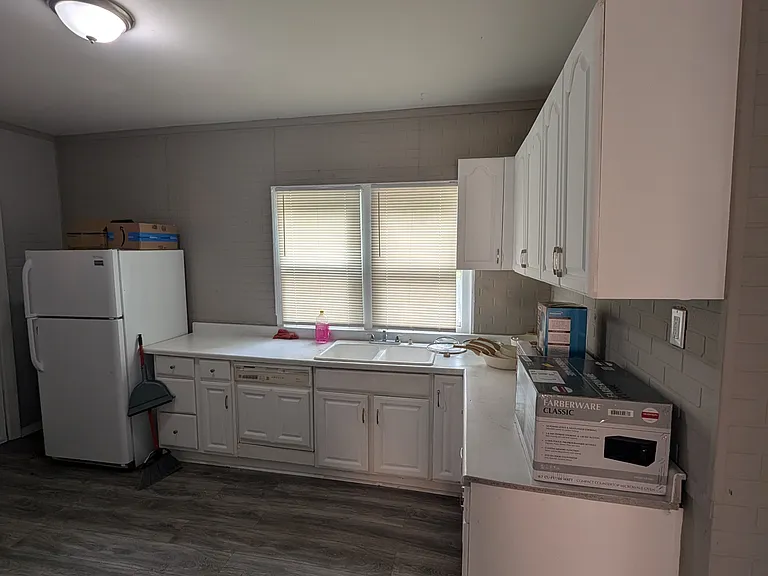 10932 Grantwood Ave — Photo 8