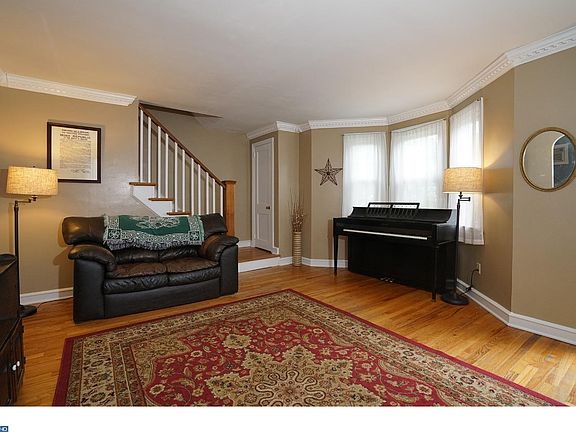 3rd image of 1001 Elizabeth Ave