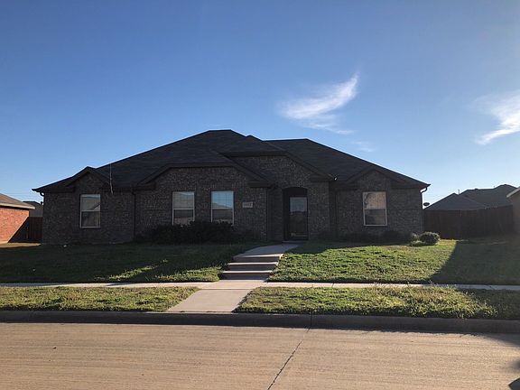 2nd image of 1932 Newport Dr