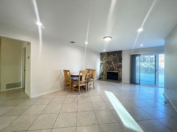 4th image of 3356 Valencia Hill Dr