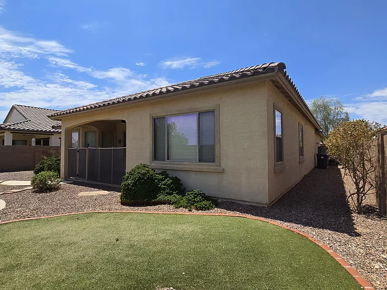 13637 S 175th Dr — Photo 32