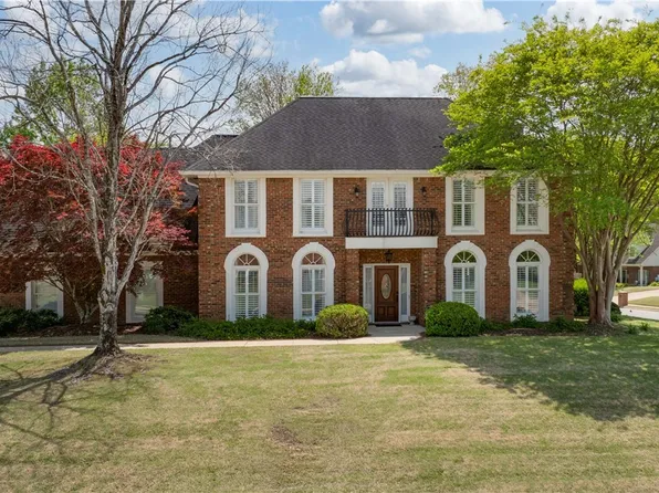 1401 Greymont Ln, Tuscaloosa, AL 35406