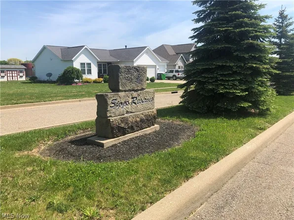 4745 Sippo Reserves Dr NW, Massillon, OH 44647