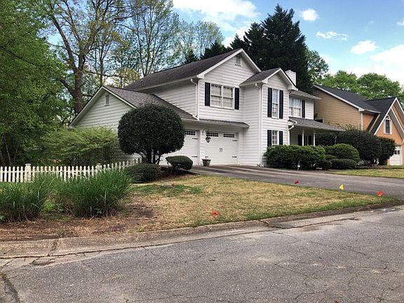 3rd image of 3510 Runnymeade Dr