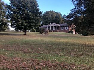 3231 Corlew Rd, Cedar Hill, TN 37032