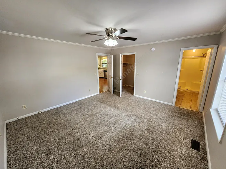 2751 Maple St — Photo 12