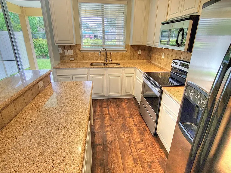 2311 Red Moon Dr — Photo 9