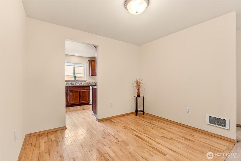 4th image of 8810 Delridge Way SW #A