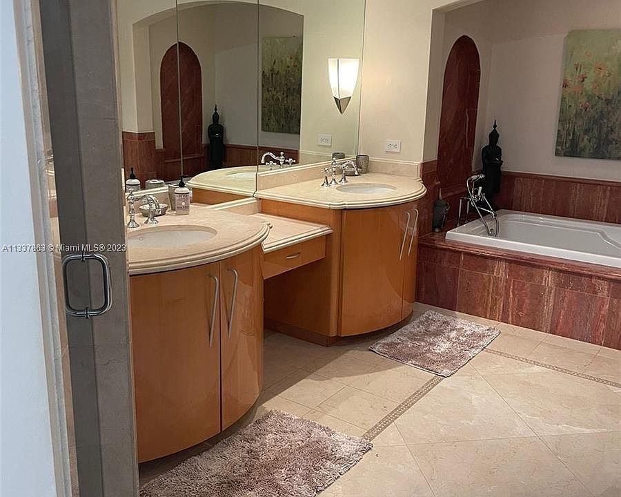 1st image of 17875 Collins Ave #0