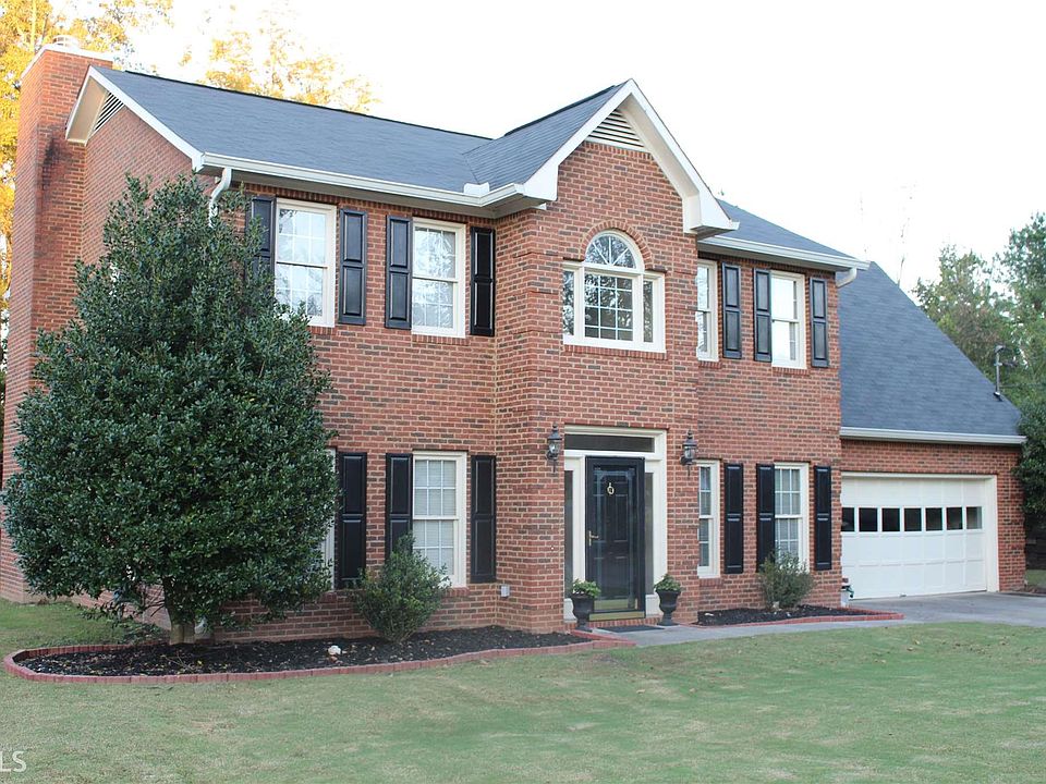 2nd image of 109 E Clinton Dr SW