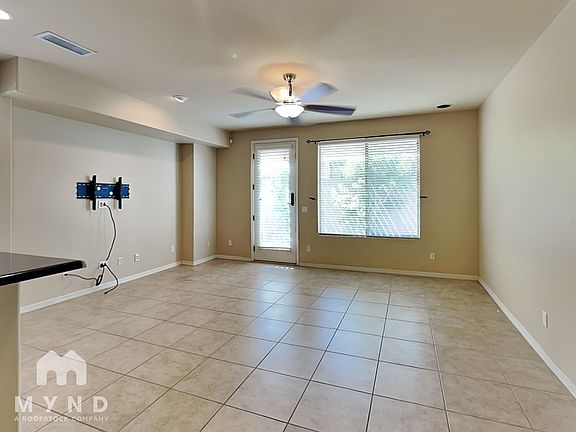4th image of 5647 W Huntington Dr