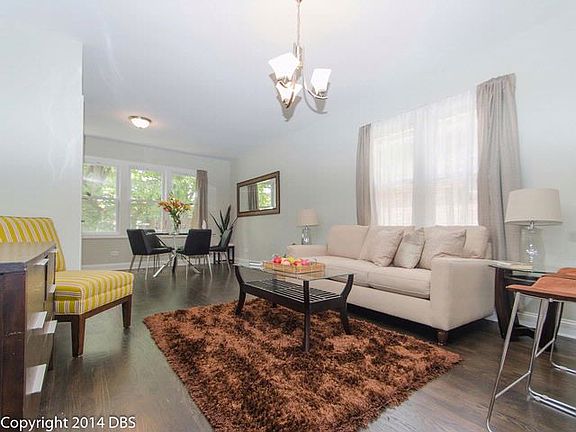3rd image of 7824 W Elmgrove Dr