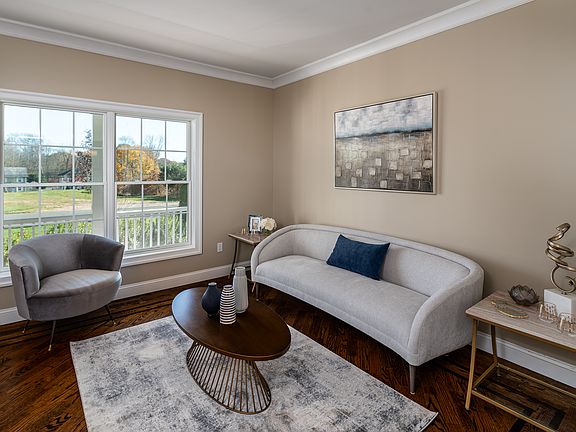 15 Walnut Ridge Court