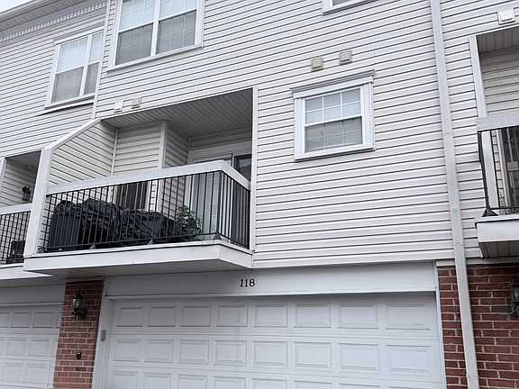 2nd image of 118 S Georgetown Sq