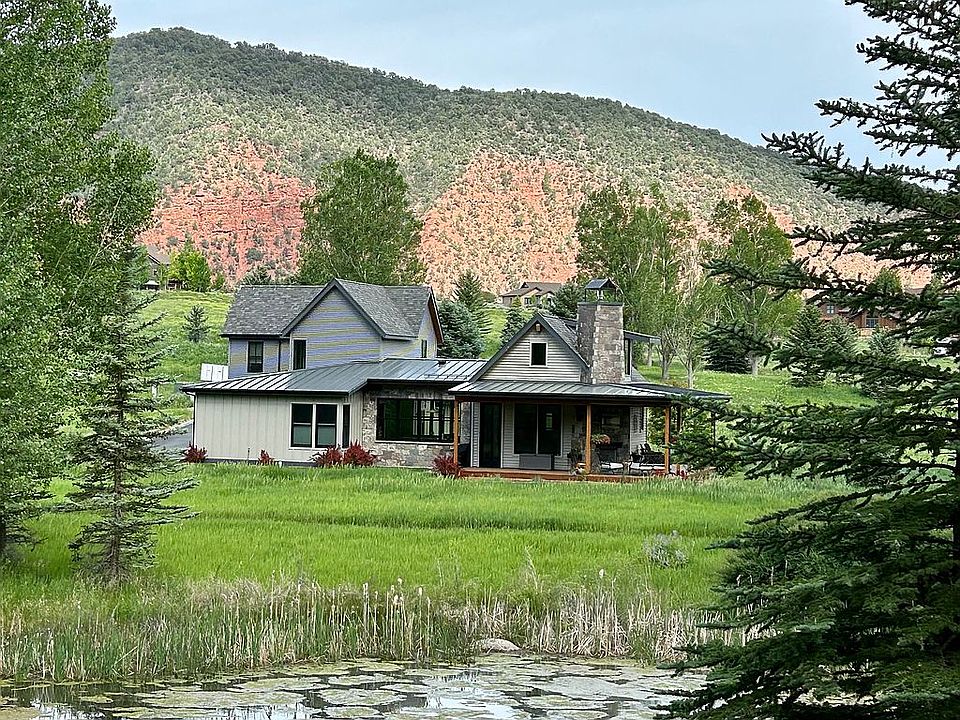 2nd image of 18 Red Cliff Cir