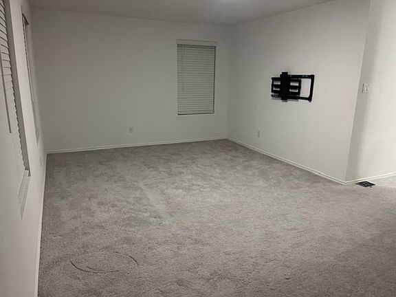 5th image of 321 Keefer
