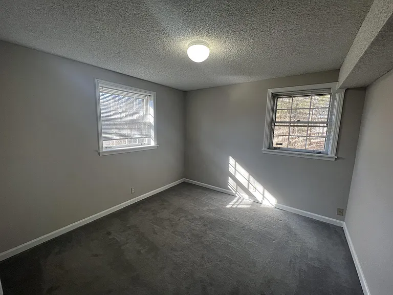 2900 Moss Spring Dr — Photo 6