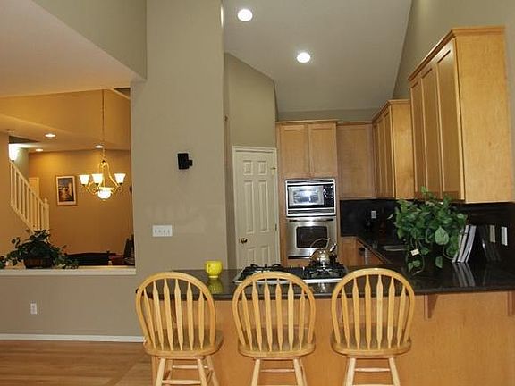 3rd image of 11325 NE 116th Pl #12