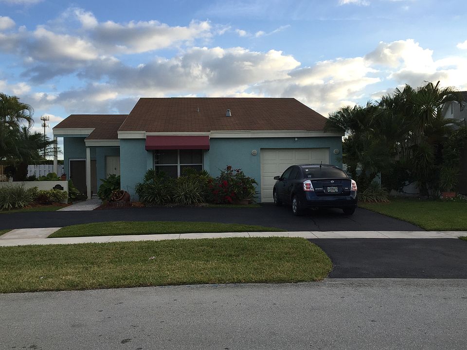 1st image of 16621 Redwood Way