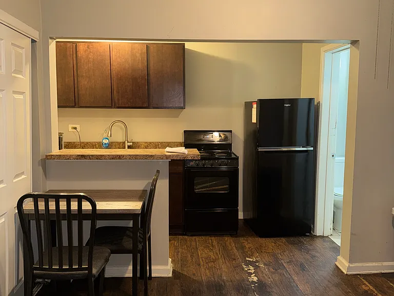 6726-1 N Glenwood Ave #G8 — Photo 2