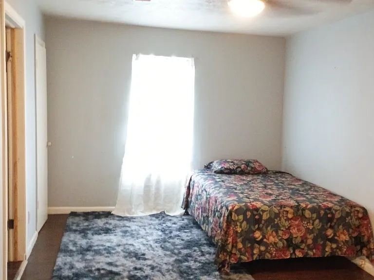 1604 Westwood Ave SW — Photo 3