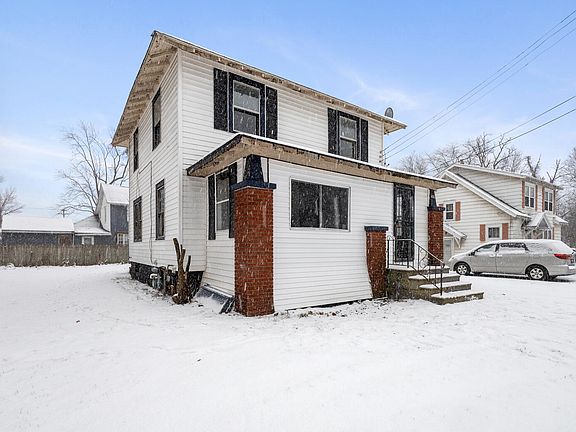 2nd image of 245 Graves Ave