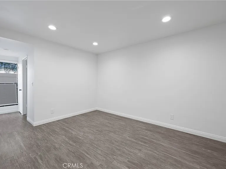 454 Seaward Rd — Photo 13