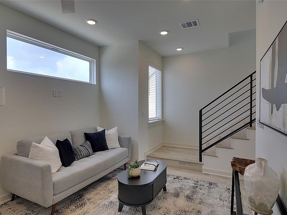 5th image of 7208 Providence Ave #2