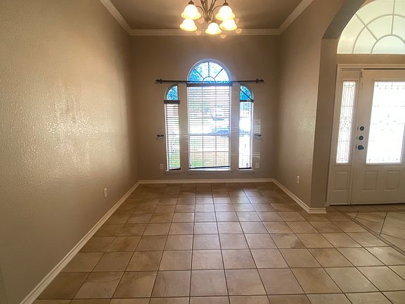 4th image of 2411 Nickelback Dr