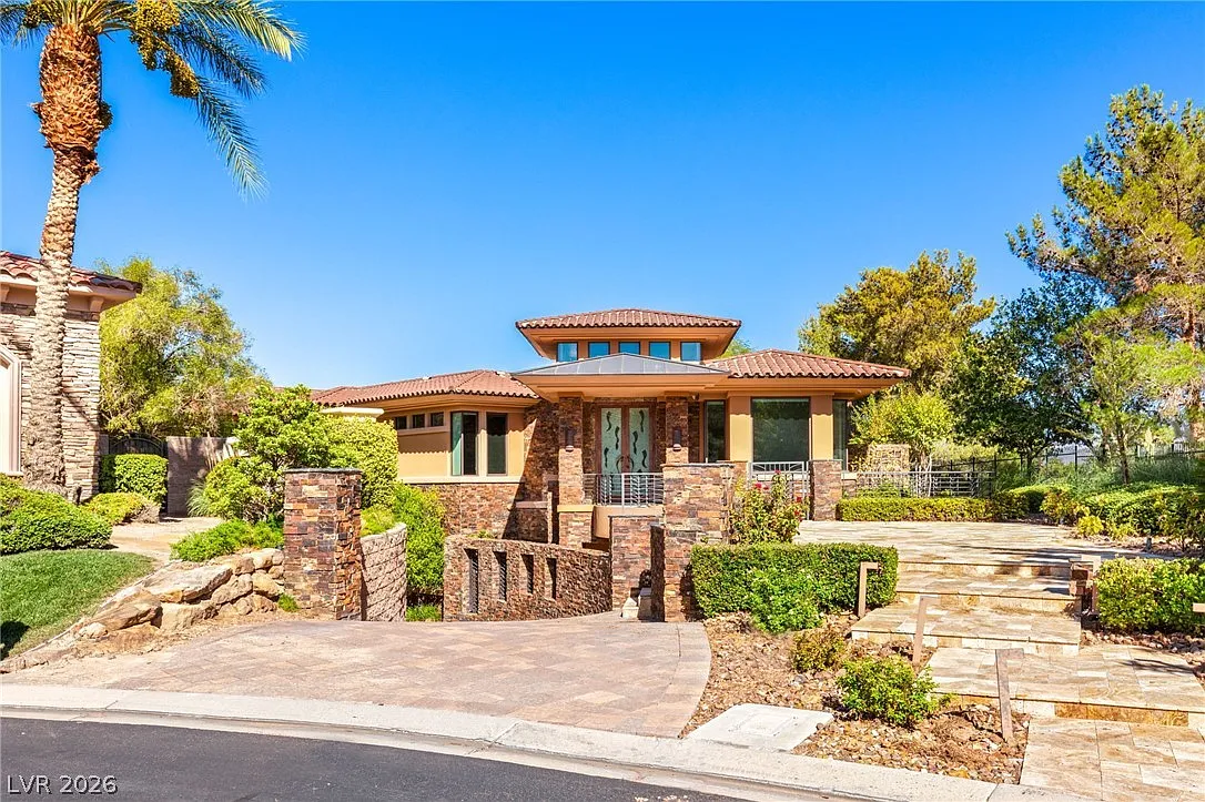 5 bed, 7.0 bath, 8563 sqft, $25,000 — Photo 1