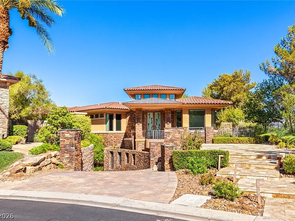 2 Castle Oaks Ct