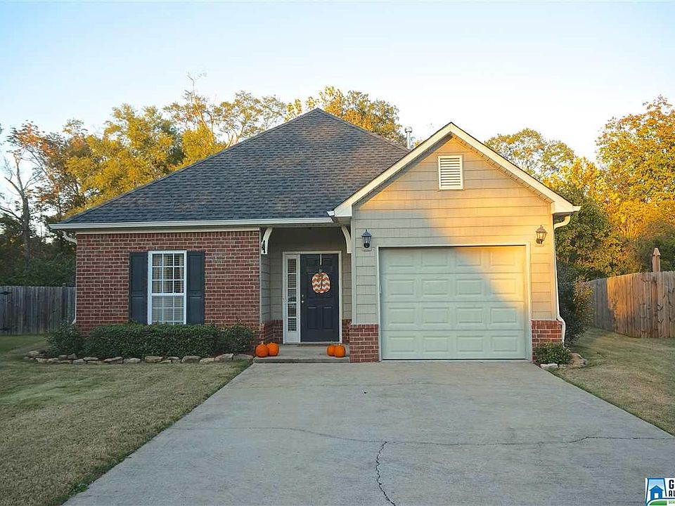 1st image of 462 Holland Lakes Dr N