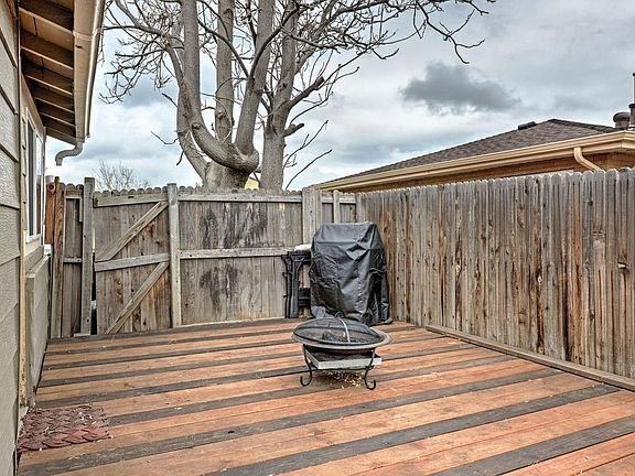 4th image of 4507 W Dakota Ave