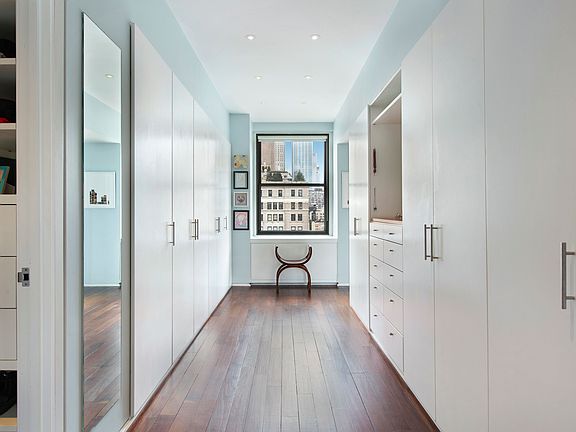 5th image of 90 Franklin St APT 11